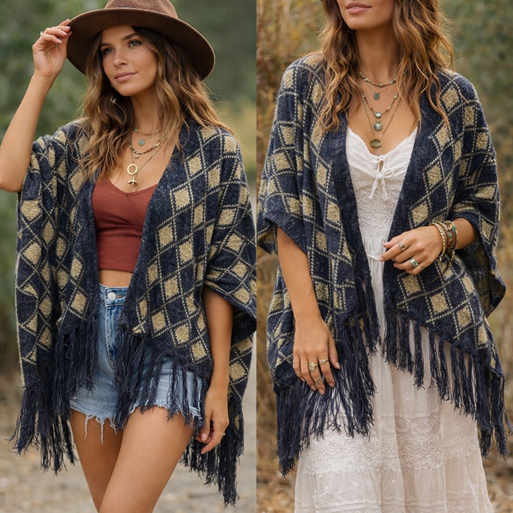Fringe Navy & Cream Diamond Pattern Poncho
